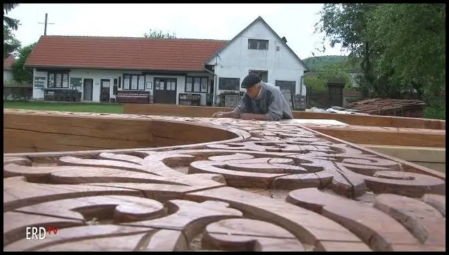 Wood carving, the traditional symbol of the Haszmann carving workshop in Cernat