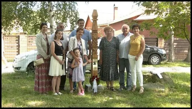 Stâlp Memorial pentru Dániel Bodosi în Parcul Memorial Istoric Boroșneu Mic