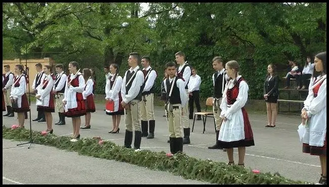 A fi om în toate circumstanțele