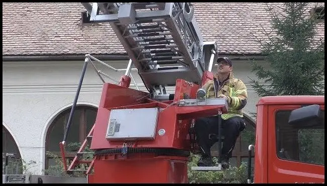 Fire engine with ladder for Baraolt